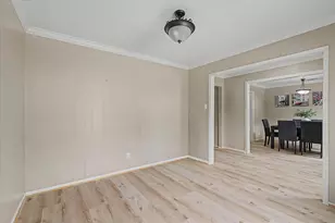 794 Thicket Ln, Houston, TX 77079 - Photo 10