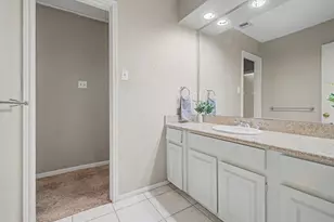 794 Thicket Ln, Houston, TX 77079 - Photo 42