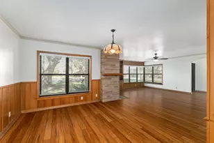 301 Bonham St, Columbus, TX 78934 - Photo 10