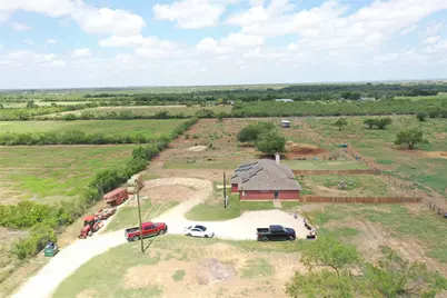 2259 Cr 325, Sabinal, TX 78881 - Photo 32