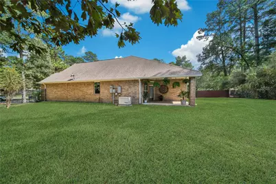 1809 Greenbriar Dr, Huntsville, TX 77340 - Photo 28