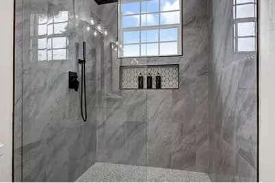 2412 Lucas Street, Houston, TX 77026 - Photo 16