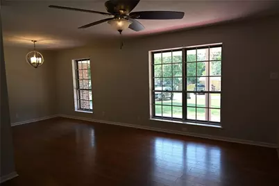 212 Summit Drive, Conroe, TX 77303 - Photo 8
