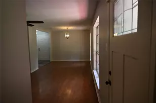 212 Summit Dr, Conroe, TX 77303 - Photo 4