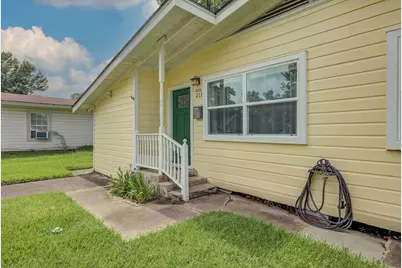 211 Magnolia Street, Lake Jackson, TX 77566 - Photo 4