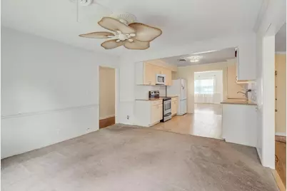 211 Magnolia Street, Lake Jackson, TX 77566 - Photo 14