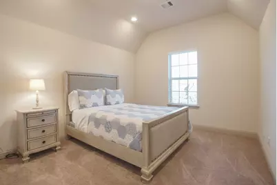47 N Lochwood Way, The Woodlands, TX 77375 - Photo 32