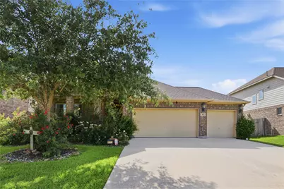 417 Westwood Drive, League City, TX 77573 - Photo 2
