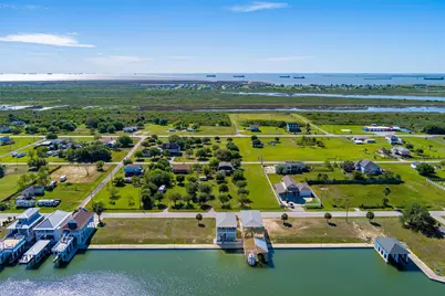 2005 Nelson Street, Port Bolivar, TX 77650 - Photo 8
