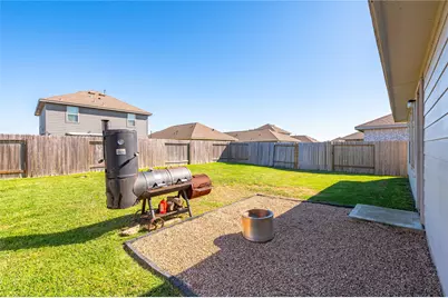 269 Bennett Loop, Angleton, TX 77515 - Photo 20