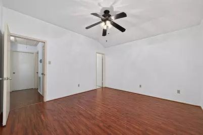 7522 Flair Oaks Drive, Houston, TX 77040 - Photo 18