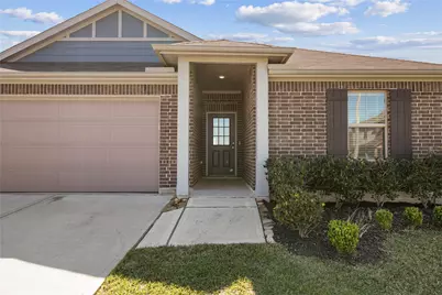 1217 Lancer Leap Drive, Alvin, TX 77511 - Photo 2