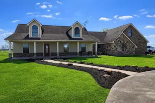 15903 County Rd 621, Angleton, TX 77515 - Photo 1