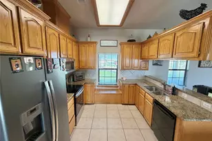15903 County Rd 621, Angleton, TX 77515 - Photo 14