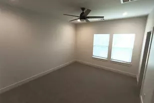 5217 Pickfair St, Houston, TX 77026 - Photo 40