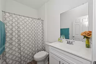 7326 Madison Cmns Ln, Houston, TX 77075 - Photo 10