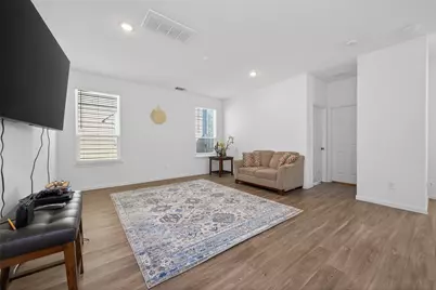 7326 Madison Commons Lane, Houston, TX 77075 - Photo 6