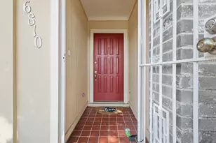 6810 Casablanca Dr, Houston, TX 77088 - Photo 4