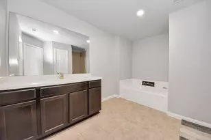 6259 El Topacio Dr, Houston, TX 77048 - Photo 24