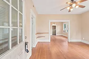 105 League St, Cleveland, TX 77327 - Photo 2