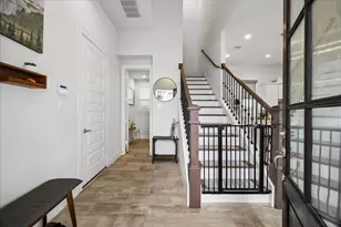 2804 Grand Fountains Dr, Houston, TX 77054 - Photo 6
