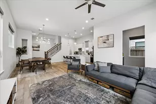 2804 Grand Fountains Dr, Houston, TX 77054 - Photo 4