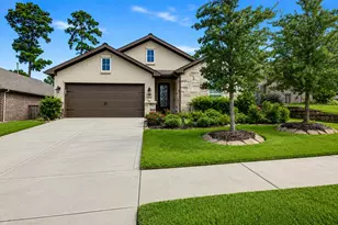 111 E Silky Sephora Ct, Montgomery, TX 77316 - Photo 2