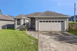 9711 Signet St St, Houston, TX 77029 - Photo 1