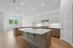 12242 Valencia Blvd, Mont Belvieu, TX 77523 - Photo 4