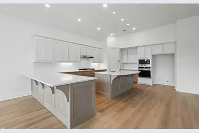 12242 Valencia Boulevard, Mont Belvieu, TX 77523 - Photo 8