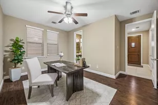 1031 W 21st St, Houston, TX 77008 - Photo 6