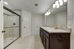 8206 Tiger Ln, Houston, TX 77040 - Photo 20