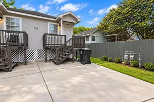 724 E 39th St, Houston, TX 77022 - Photo 12