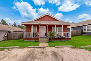 113 Varsity Dr, Huntsville, TX 77340 - Photo 1
