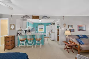 975 Holiday Dr, Crystal Beach, TX 77650 - Photo 8