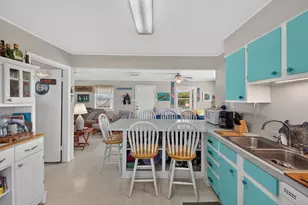 975 Holiday Dr, Crystal Beach, TX 77650 - Photo 16