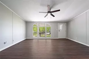 9623 Meadowvine Dr, Houston, TX 77044 - Photo 2
