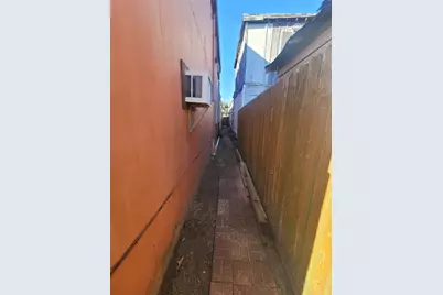 3321 Avenue M, Galveston, TX 77550 - Photo 14