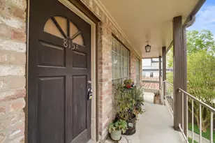 815 Wax Myrtle Ln, Houston, TX 77079 - Photo 2