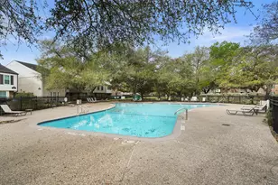 815 Wax Myrtle Ln, Houston, TX 77079 - Photo 18