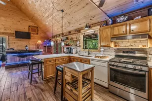 23 Hunters Creek Dr, Huntsville, TX 77340 - Photo 2