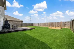 7910 Brooks Crossing Dr, Baytown, TX 77521 - Photo 28