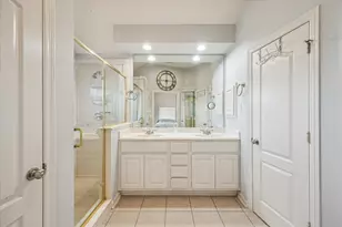 2403 Clippers Square, Nassau Bay, TX 77058 - Photo 14