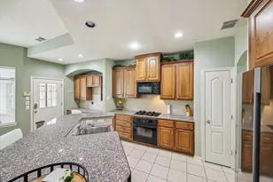 2403 Clippers Square, Nassau Bay, TX 77058 - Photo 10