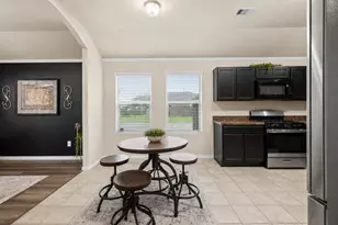 301 Turquoise Trade Dr, La Marque, TX 77568 - Photo 8