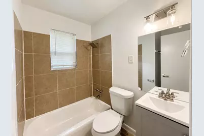 2409 Bastrop #3, Houston, TX 77004 - Photo 8