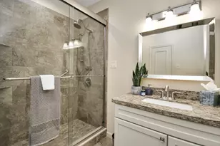 9632 Bayou Brook St, Houston, TX 77063 - Photo 10