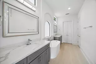 1059 W 16th St, Houston, TX 77008 - Photo 18