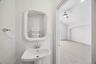 1059 W 16th St, Houston, TX 77008 - Photo 26