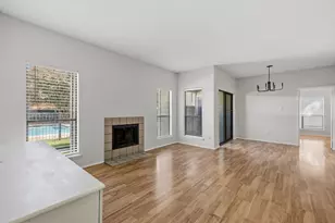 6602 Harbor Town Dr, Houston, TX 77036 - Photo 2
